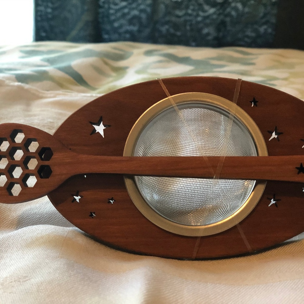 TEA STRAINER/HONEY SPOON